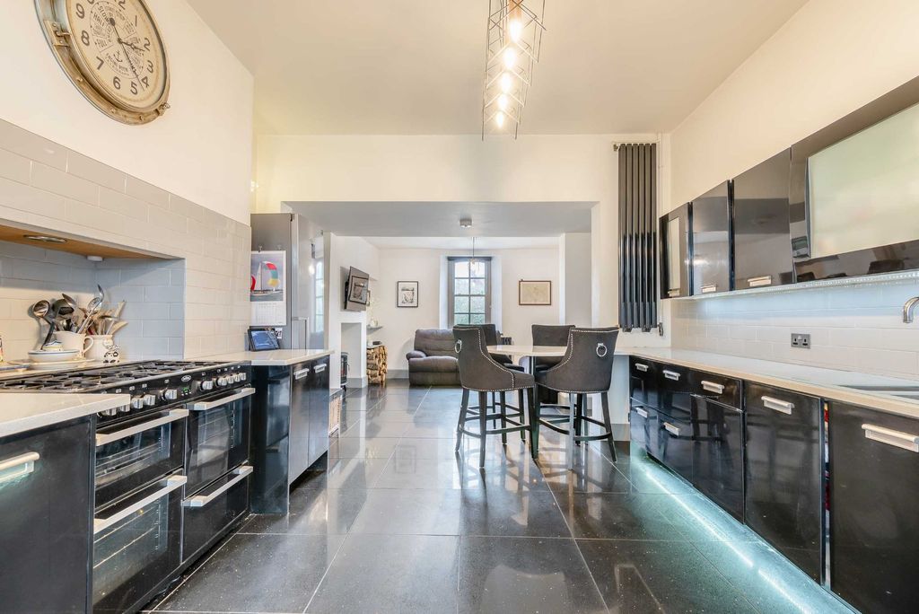 Property photo 3 of 22 P033019_03.Jpg