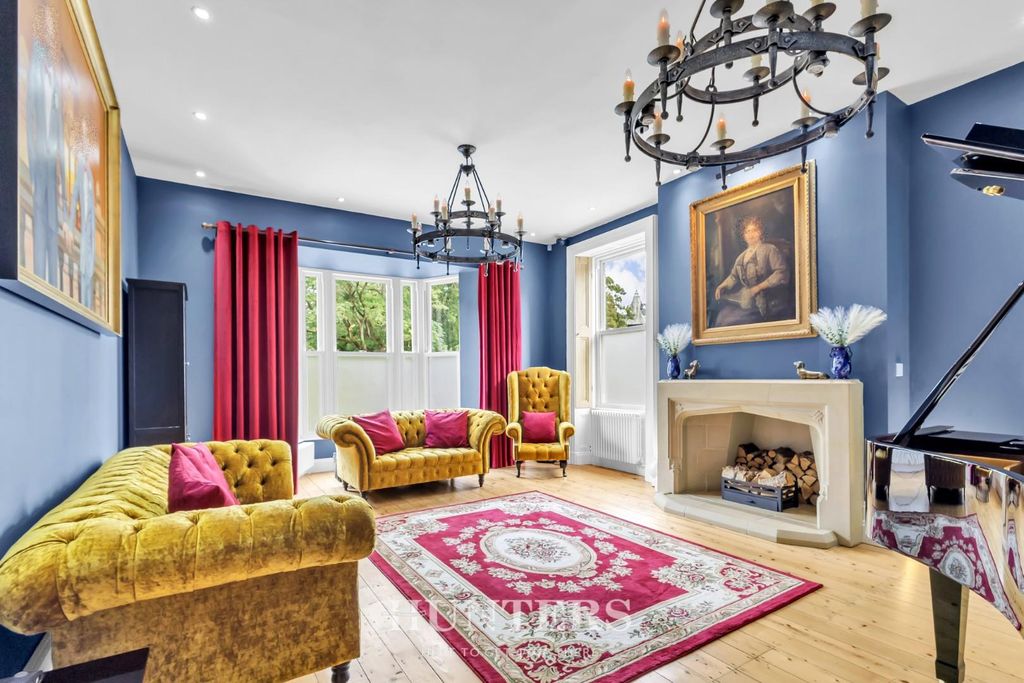 Property photo 3 of 44 Drawing Room