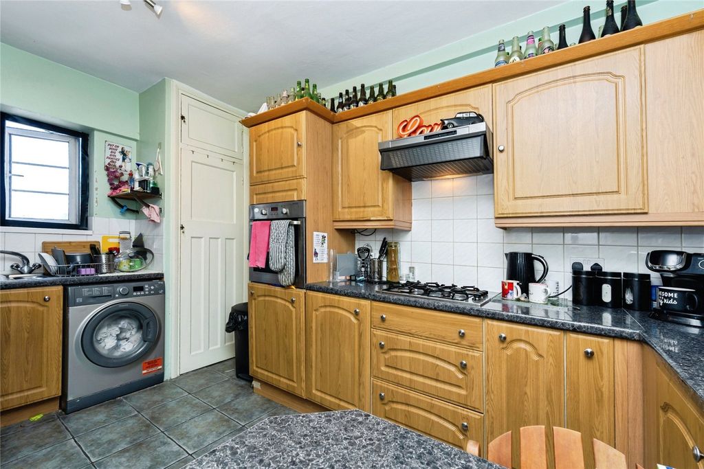 Property photo 2 of 13 Picture No. 10