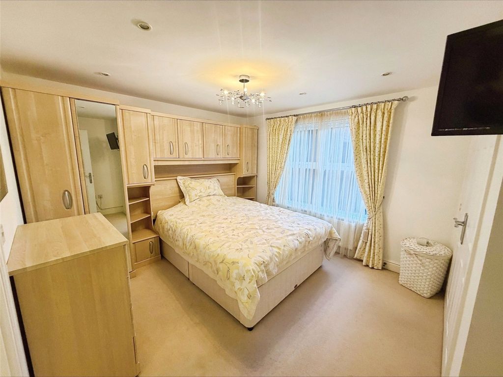 Property photo 3 of 12 Bedroom 1