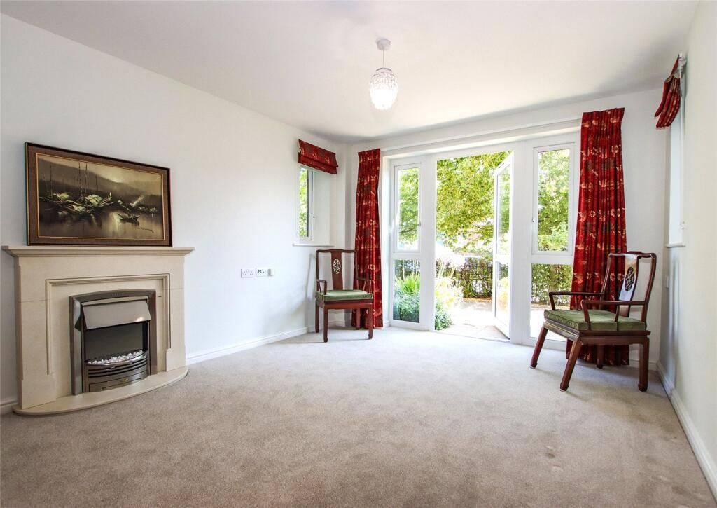 Property photo 2 of 11