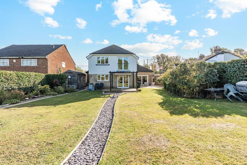 Property photo 3 of 28