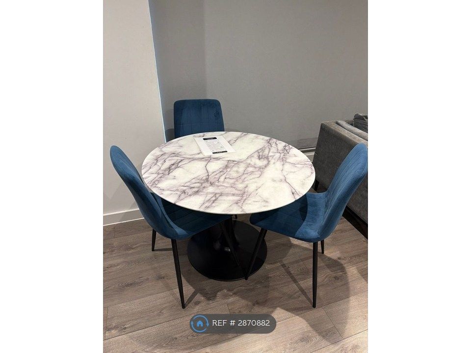 Property photo 3 of 9 Dining Table