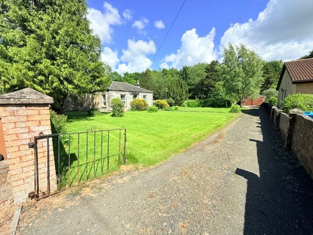 Property photo 1 of 32