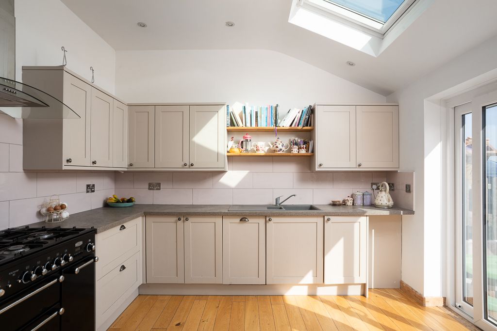 Property photo 3 of 32