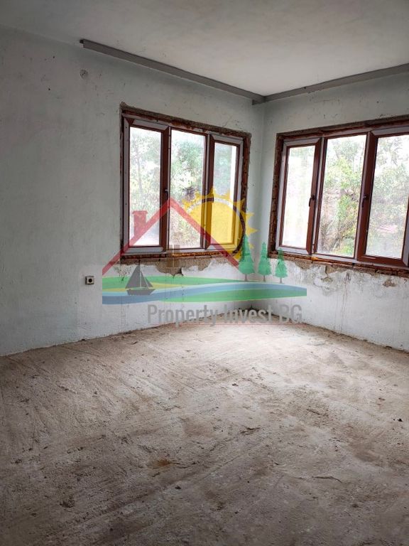 Property photo 3 of 5