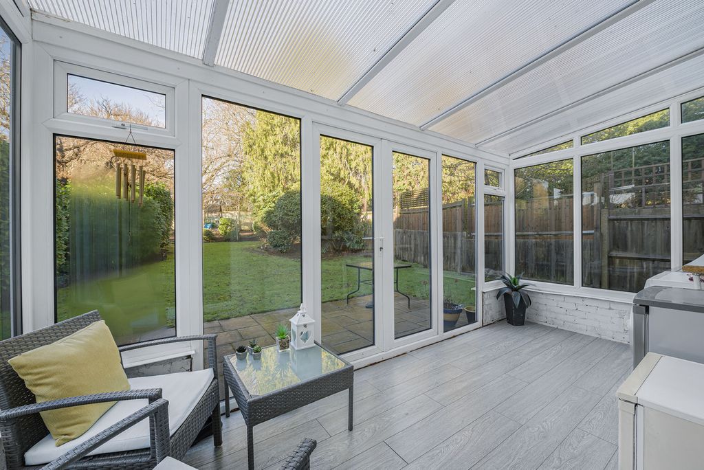 Property photo 3 of 28