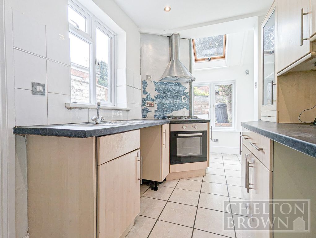 Property photo 2 of 31 Kitchen