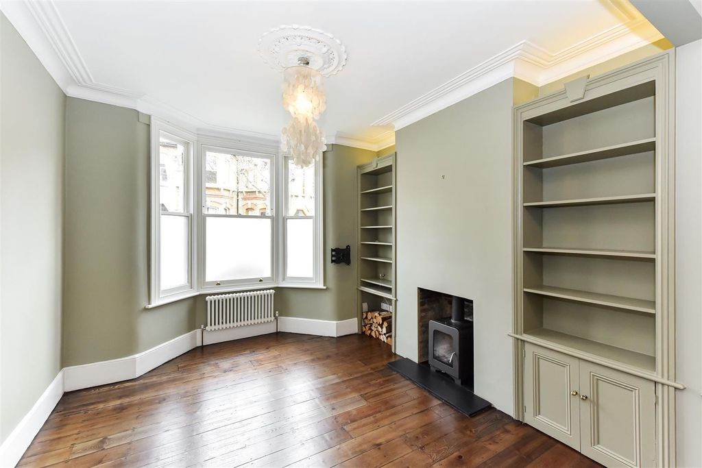 Property photo 2 of 33 23 Malvern Road-32.Jpg