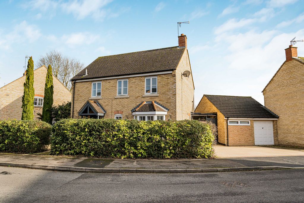 Property photo 1 of 46