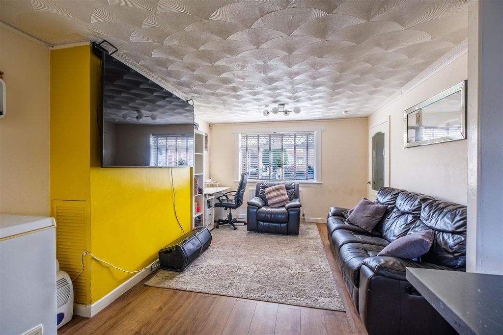 Property photo 2 of 15 Belhaven Road-6.Jpg