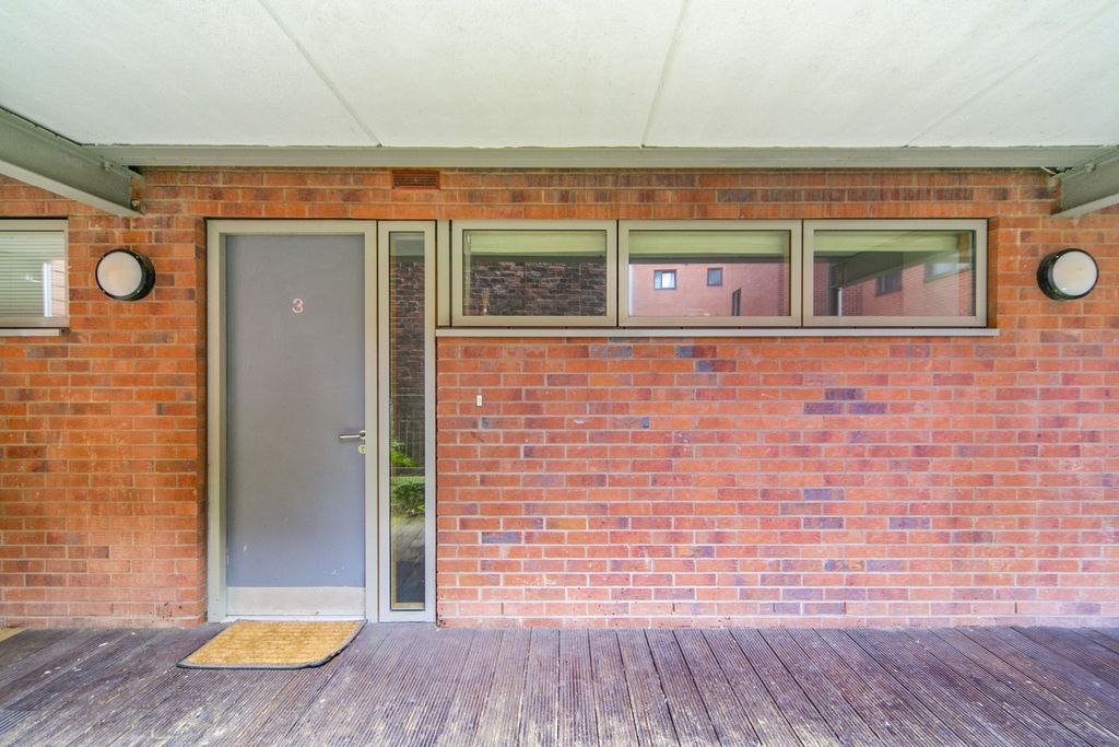Property photo 3 of 18 Photography