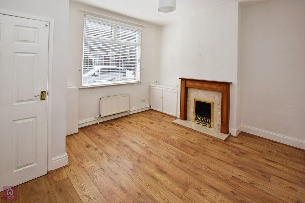 Property photo 2 of 15 Picture No. 04