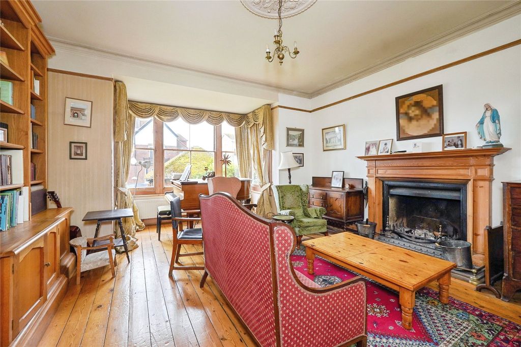 Property photo 2 of 29 Picture No. 49