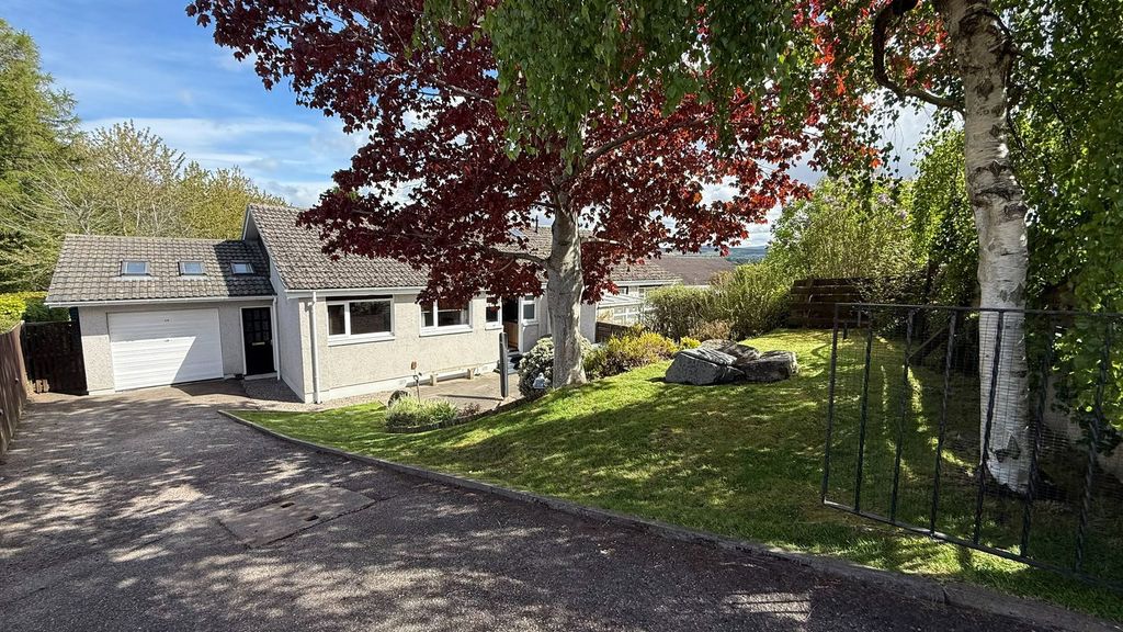 Property photo 1 of 26