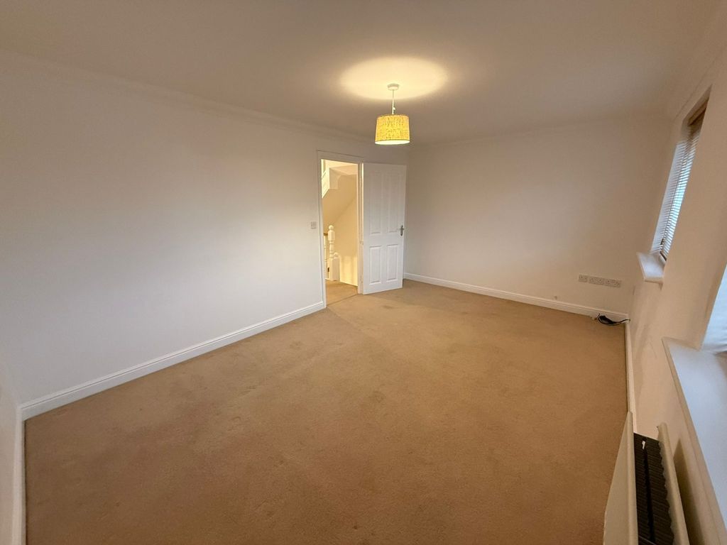 Property photo 3 of 8 Eedc3d2E-Ff0E-4886-B432-78Da2010Bd23