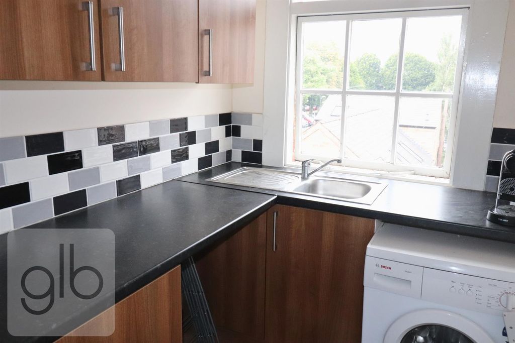 Property photo 2 of 22 2.Png