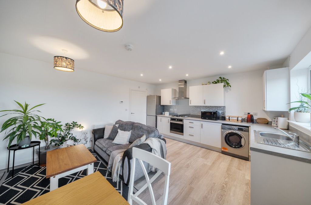 Property photo 3 of 17 1421124-13-69A1Cf...