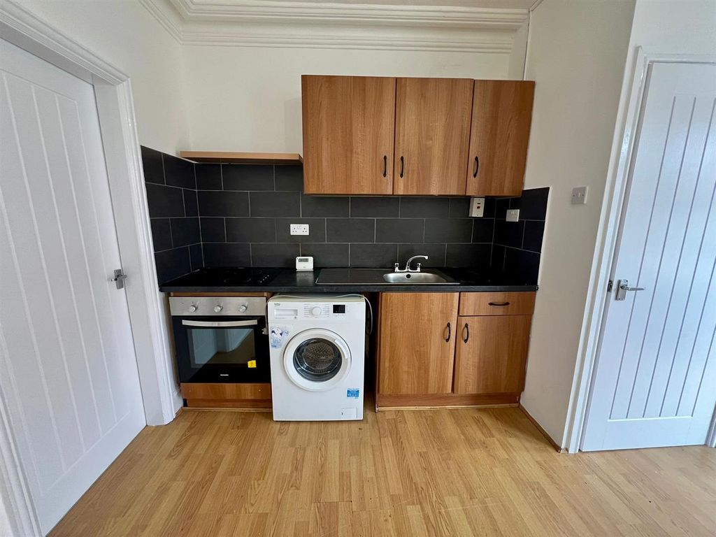 Property photo 3 of 13 Whatsapp Image 2026-03-25 At 15.10.53.Jpeg