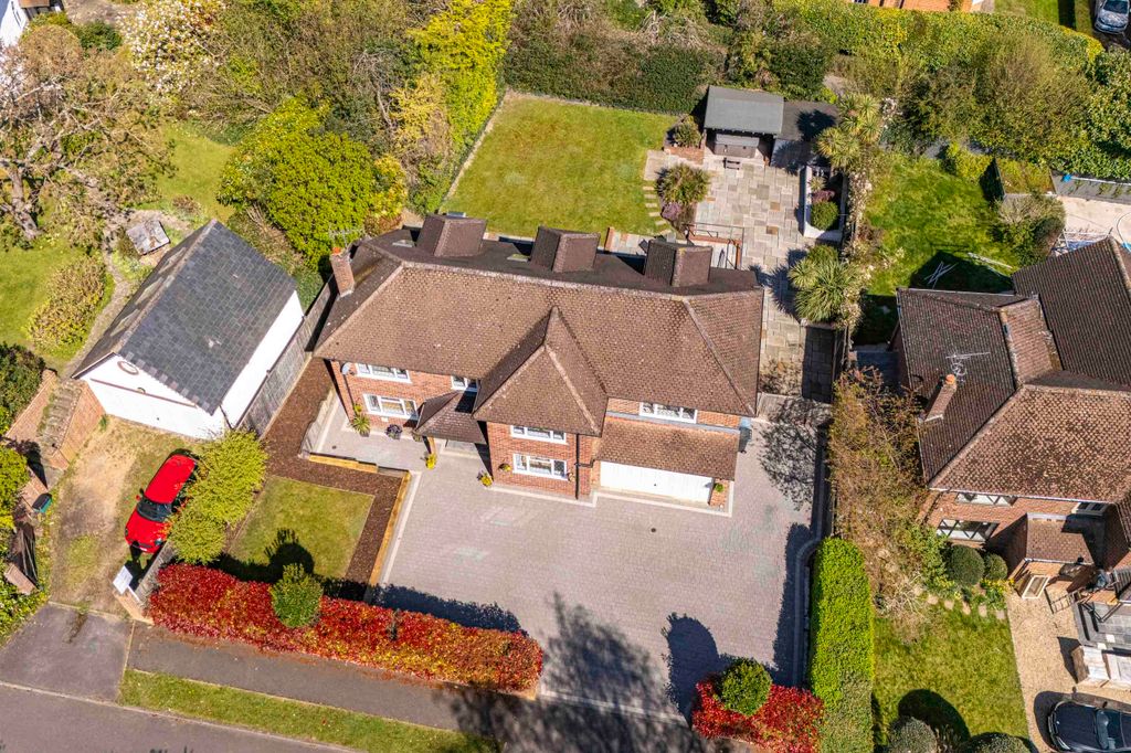 Property photo 2 of 30 8 Spinfield Lane West, Sl7 2Db Drone (Low Res)-5