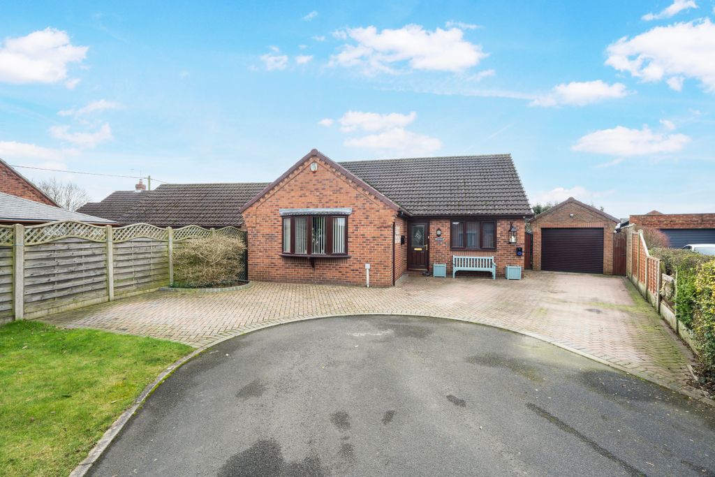 Property photo 1 of 18 Front 2