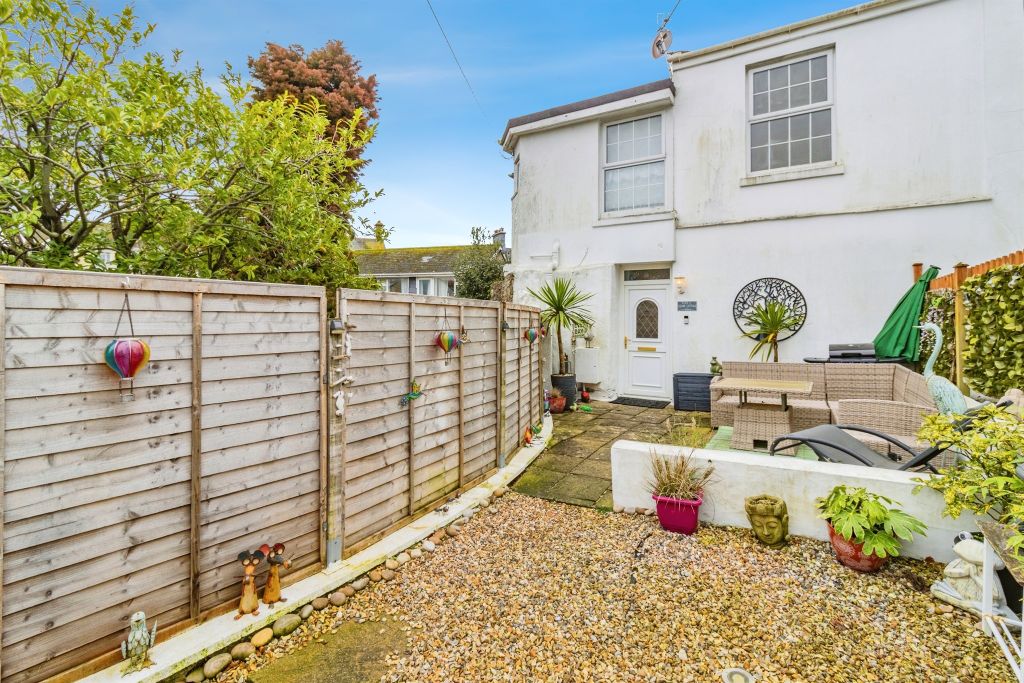 Property photo 1 of 18