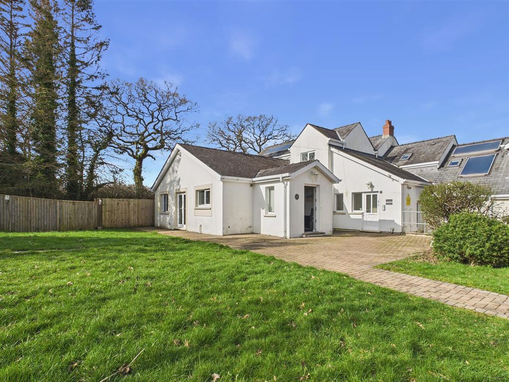 Property photo 1 of 21 Garden + Parking