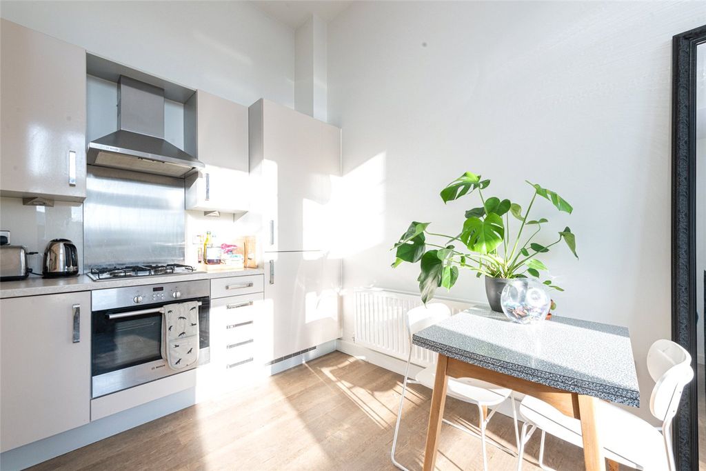 Property photo 1 of 26 Picture No. 24