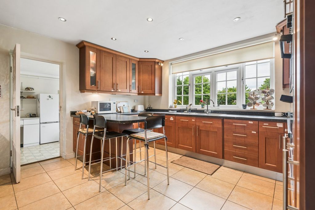 Additional image 9 of 5 bed detached house for saleMillfield Lane, St Ippolyts, Hitchin SG4