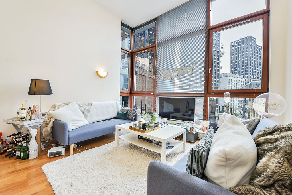 Property photo 1 of 9 Photo 6