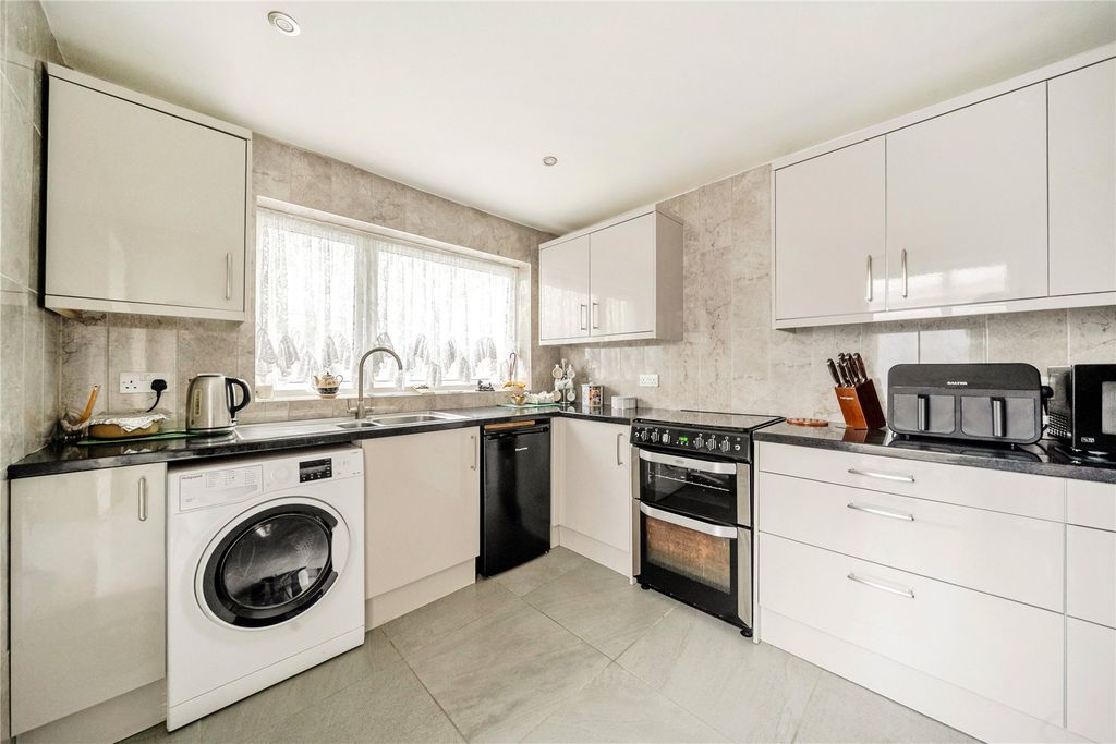 Property photo 3 of 26 Picture No. 09