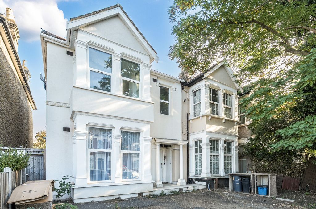 Property photo 1 of 15 1355847-2-68dc26E...