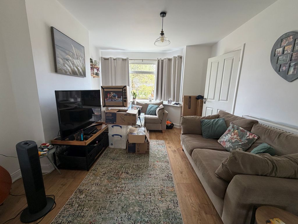 Property photo 3 of 12