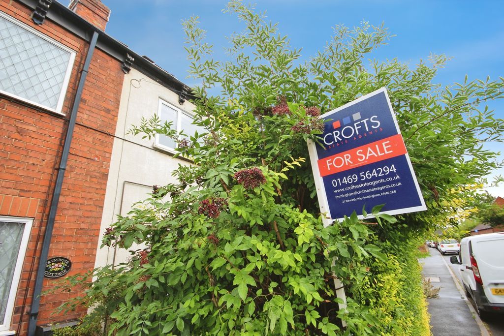Property photo 1 of 10 Front