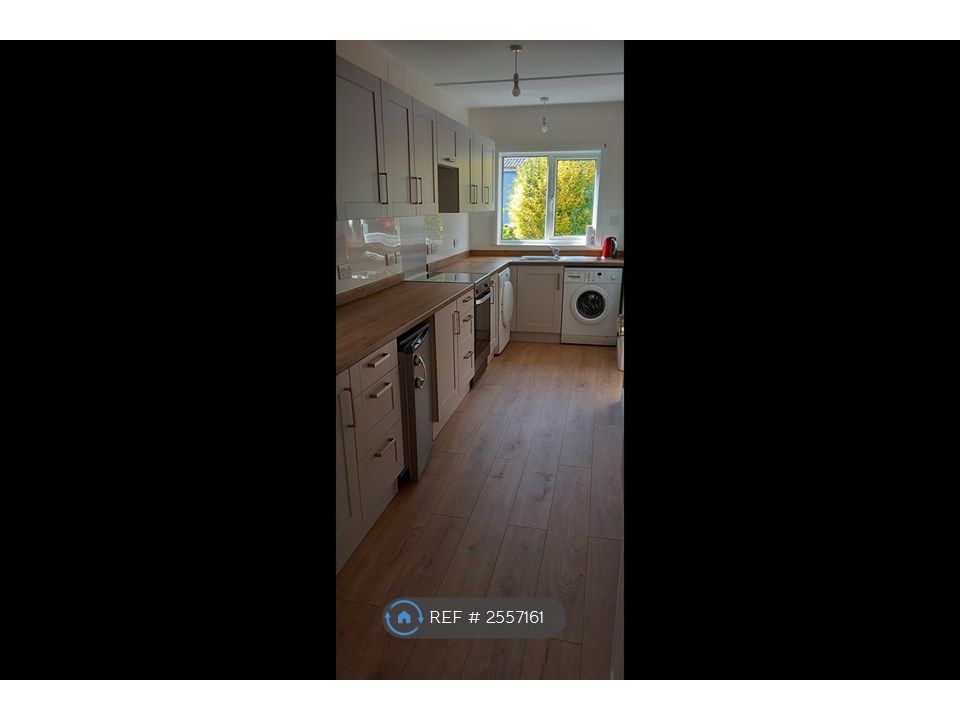 Property photo 2 of 22 Kitchen