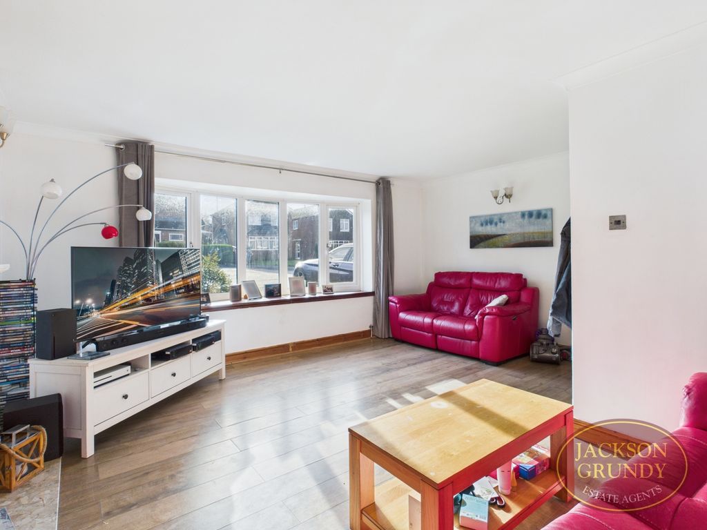 Property photo 2 of 11 Photo 8