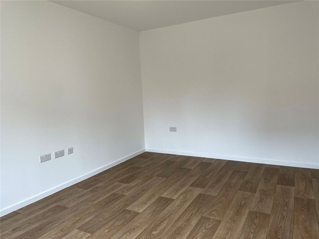 Property photo 3 of 18 Picture No. 37