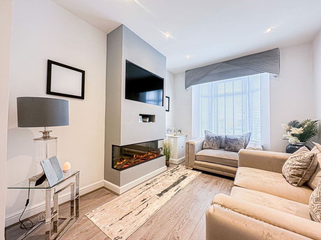 Property photo 3 of 14 Photo 11