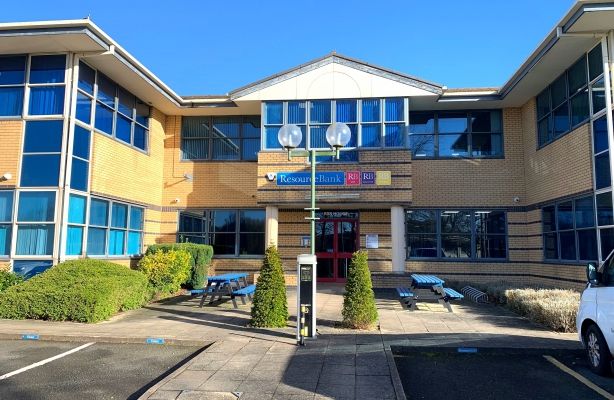 Property photo 1 of 2