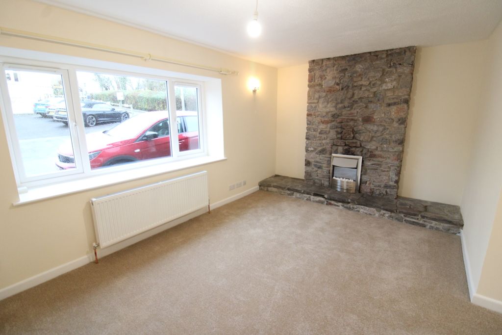 Property photo 2 of 10 Lounge