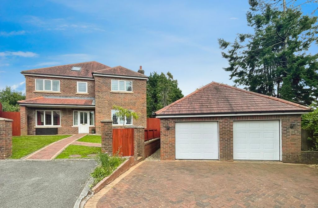 Property photo 1 of 25