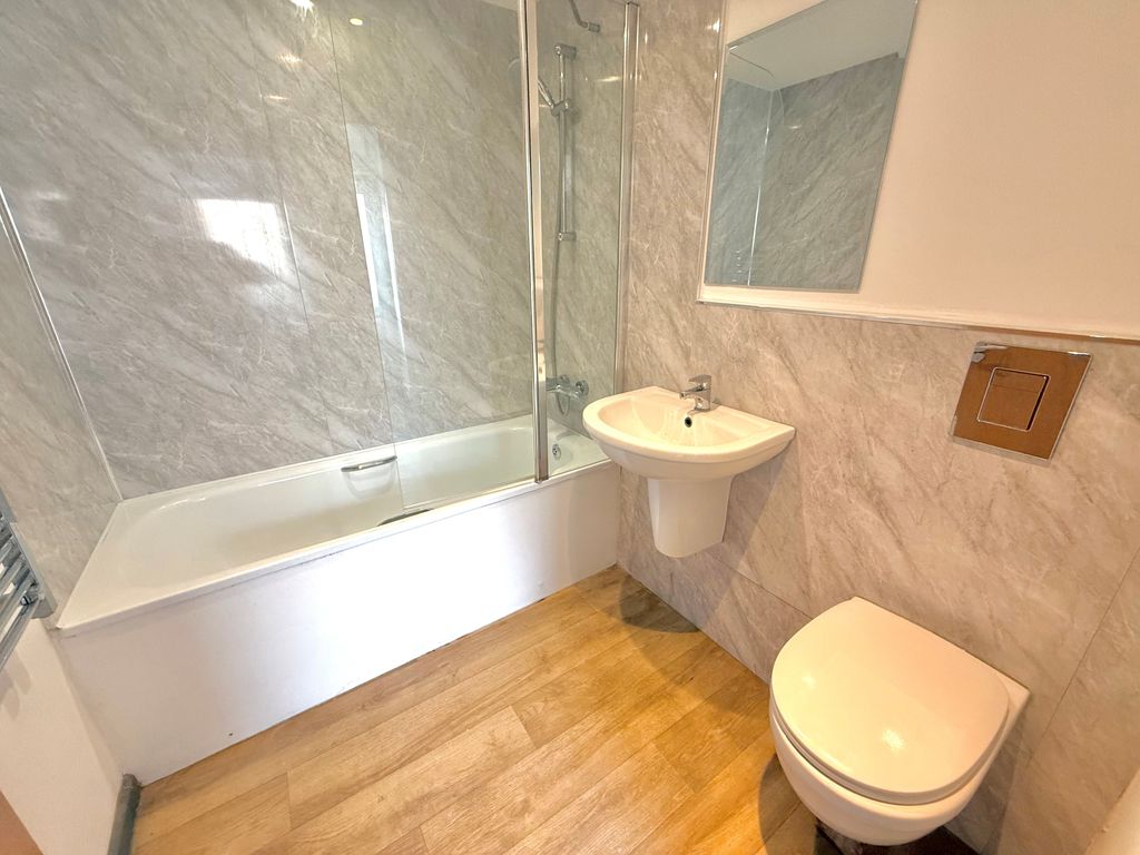 Property photo 3 of 6 45B West Way Bathroom