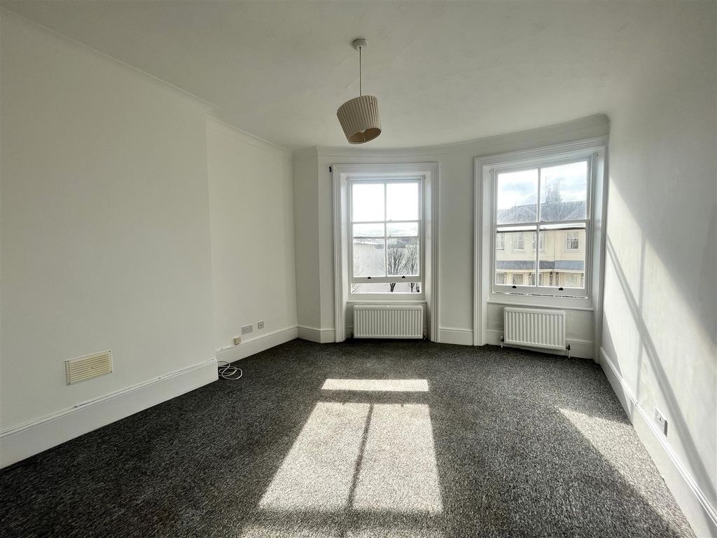 Property photo 2 of 12 Img_1898.Jpg
