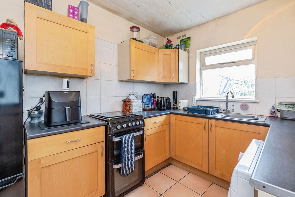 Property photo 2 of 15 Pbox-Img.Jpg