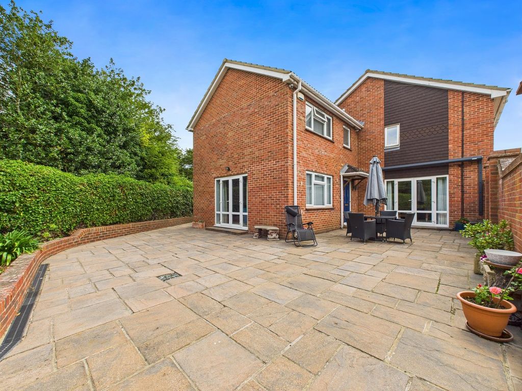 Property photo 3 of 31