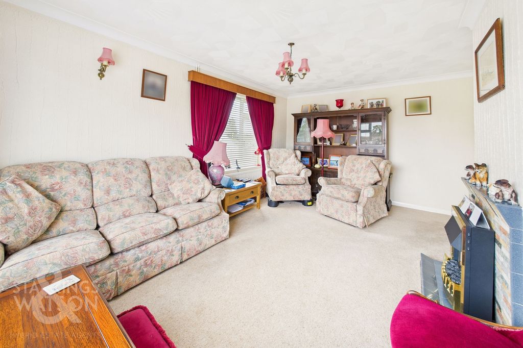 Property photo 3 of 23