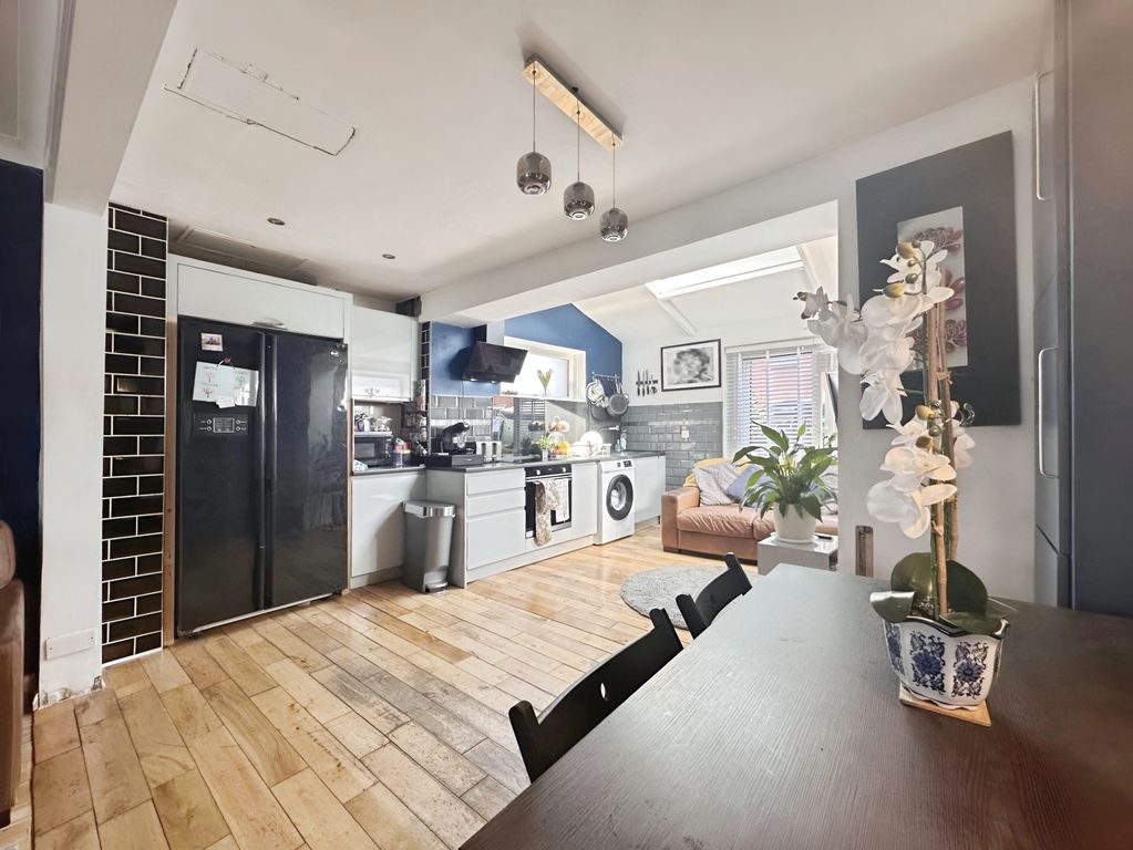 Property photo 3 of 18 Kitchen/Diner/Living Room