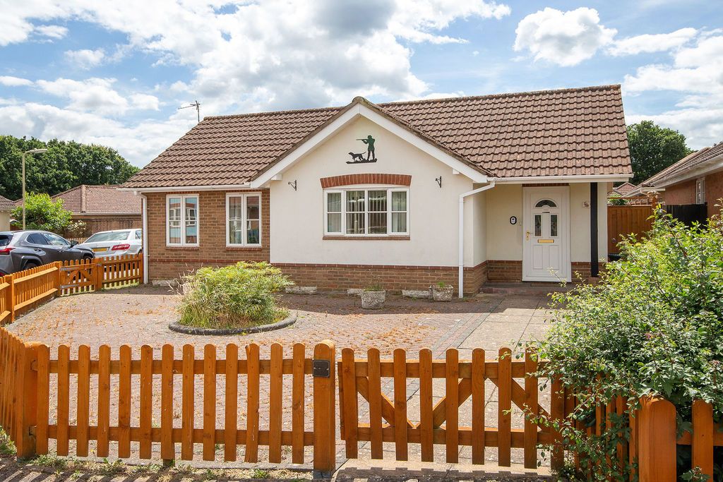 Property photo 1 of 13 External