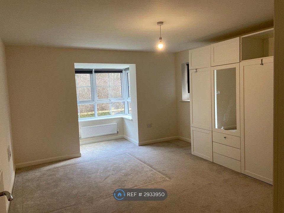 Property photo 2 of 7 Living Room