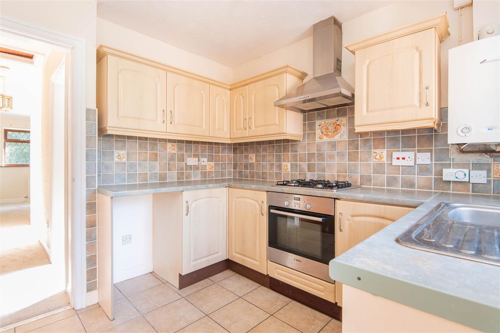 Property photo 3 of 16 Kitchen